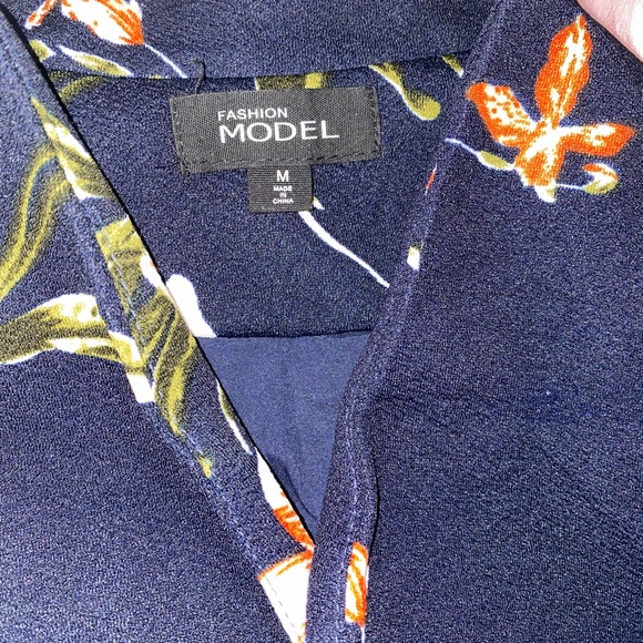 Fashion Model Blazer - Picture 3 of 5